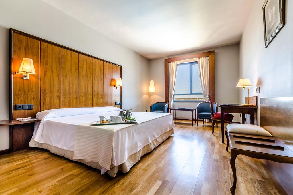 Hotel Dona Brigida - Salamanca Forum Villamayor  Bilik gambar